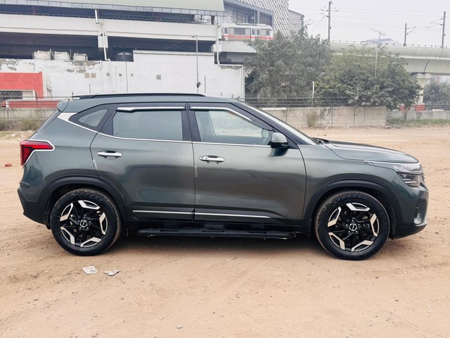 Second-hand 2023 Kia Seltos HTX IVT for sale in New Delhi-1
