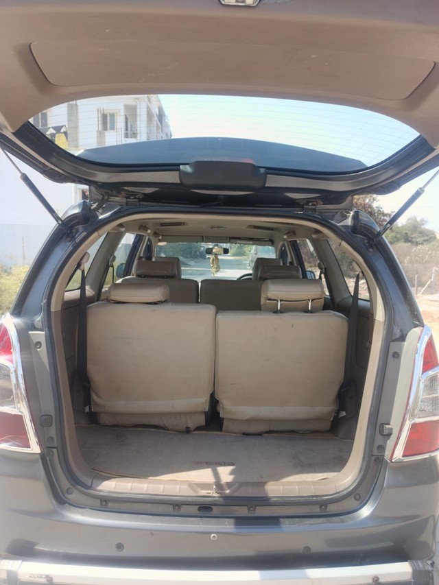 Second-hand 2015 Toyota Innova 2.5 G (Diesel) 8 Seater BS IV for sale in Hyderabad-14