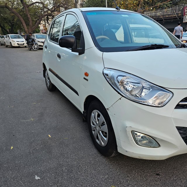 Second-hand 2012 Hyundai i10 Era for sale in New Delhi-9