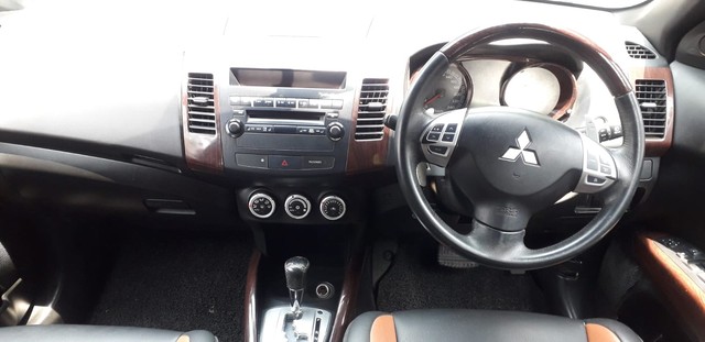 Mitsubishi Outlander 2.4 Second-hand 2009 Mitsubishi Outlander 2.4 for sale in Thane-5