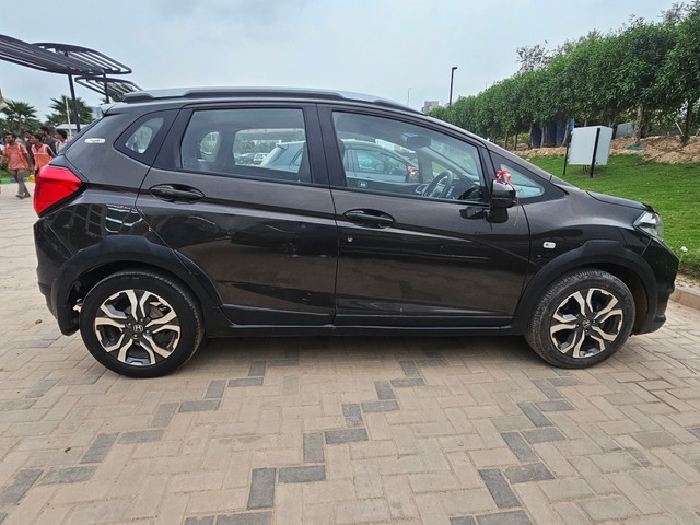 Second-hand 2019 Honda WR-V i-VTEC S for sale in Gurgaon-1