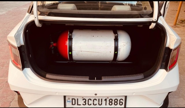 Second-hand 2021 Hyundai Aura S CNG for sale in New Delhi-14