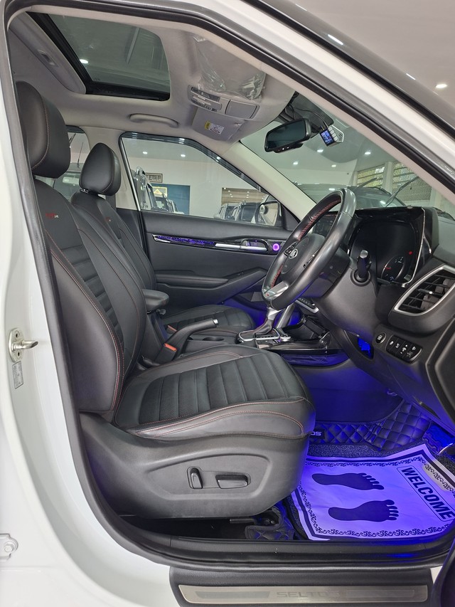 Mahindra XUV500 R W10 FWD Second-hand 2016 Mahindra XUV500 R W10 FWD for sale in Chennai-4