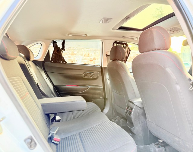 Second-hand 2021 Hyundai i20 Asta Opt BSVI for sale in Surat-16