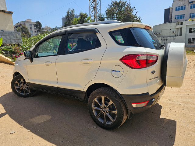 Second-hand 2020 Ford Ecosport 1.5 Diesel Titanium for sale in Bangalore-6
