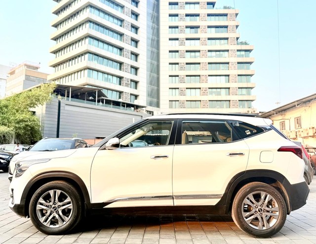 Second-hand 2020 Kia Seltos HTX IVT G for sale in Surat-3