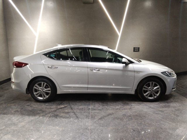 Second-hand 2018 Hyundai Elantra 2.0 SX Option AT for sale in New Delhi-1