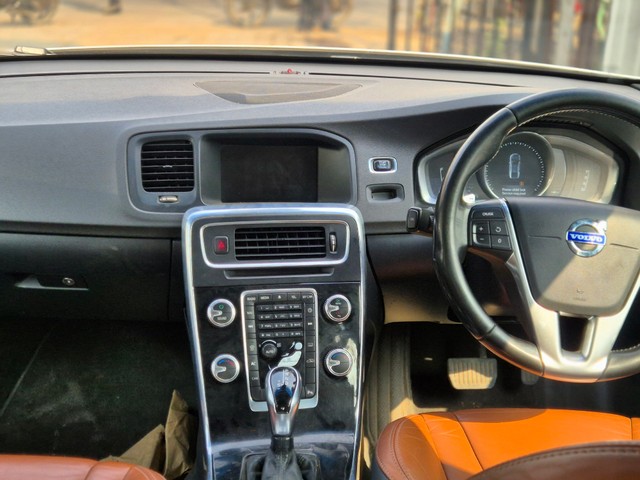 Second-hand 2015 Volvo XC60 D5 Summum for sale in Vadodara-11