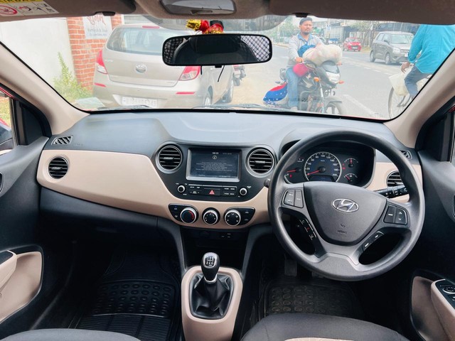Hyundai i10 Sportz 1.1L Second-hand 2017 Hyundai i10 Sportz 1.1L for sale in Vadodara-5