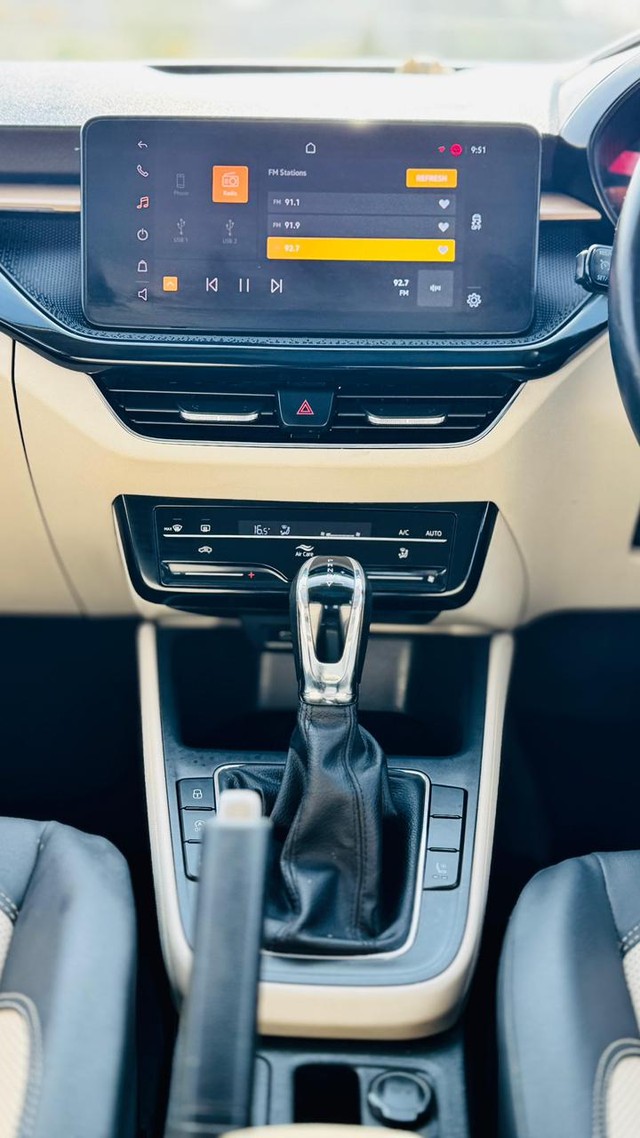 Skoda Slavia 1.0 TSI Style Second-hand 2024 Skoda Slavia 1.0 TSI Style for sale in Surat-6