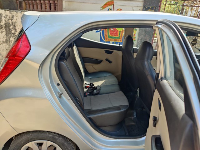 Second-hand 2014 Hyundai EON Magna Plus for sale in Mumbai-14