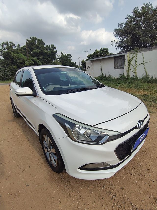 Hyundai i20 Asta 1.2 Second-hand 2016 Hyundai i20 Asta 1.2 for sale in Ahmedabad