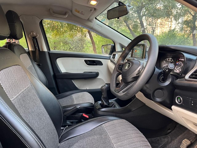 Tata Altroz XT Second-hand 2024 Tata Altroz XT for sale in Noida-13