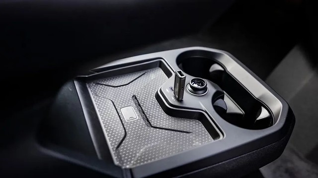 Second-hand 2022 BMW iX xDrive40 for sale in Madurai-8