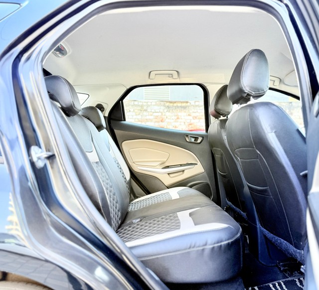 Second-hand 2019 Ford Ecosport 1.5 Diesel Titanium BSIV for sale in Surat-12