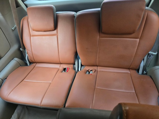 Second-hand 2014 Toyota Innova 2.5 VX (Diesel) 8 Seater for sale in Mumbai-14