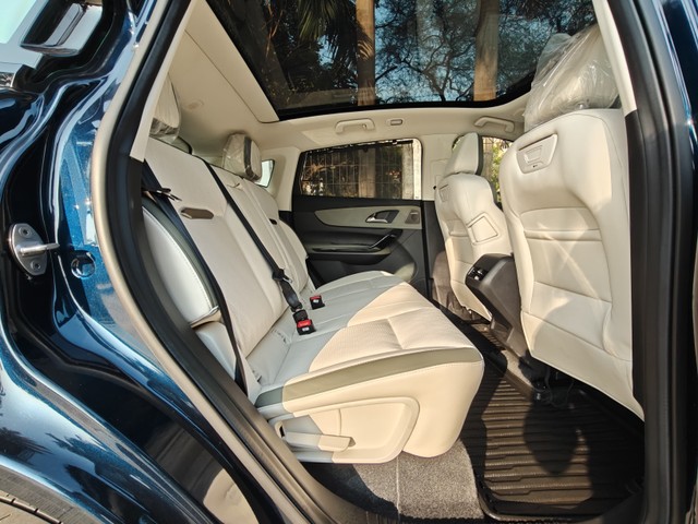 Mahindra XEV 9e Pack Three Second-hand 2025 Mahindra XEV 9e Pack Three for sale in Mumbai-23