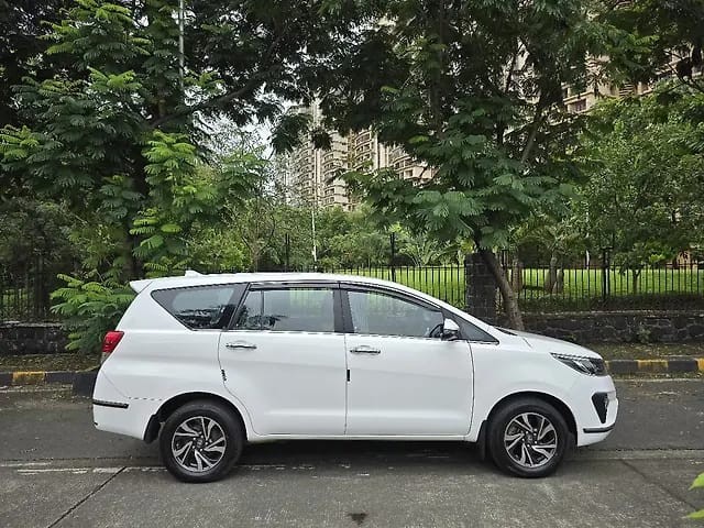 Second-hand 2022 Toyota Innova Crysta 2.4 VX 8 STR for sale in Mumbai-1