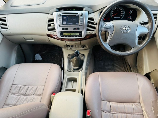 Second-hand 2014 Toyota Innova 2.5 VX (Diesel) 7 Seater for sale in Hyderabad-8