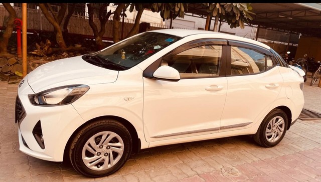 Second-hand 2021 Hyundai Aura S CNG for sale in New Delhi-8