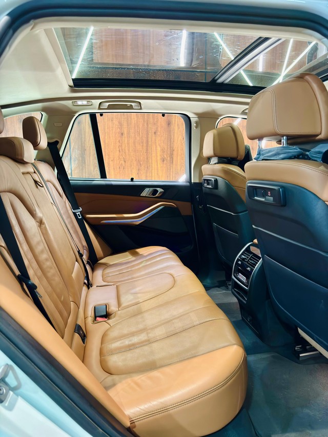 Second-hand 2021 BMW X5 xDrive 30d xLine for sale in Madurai-15