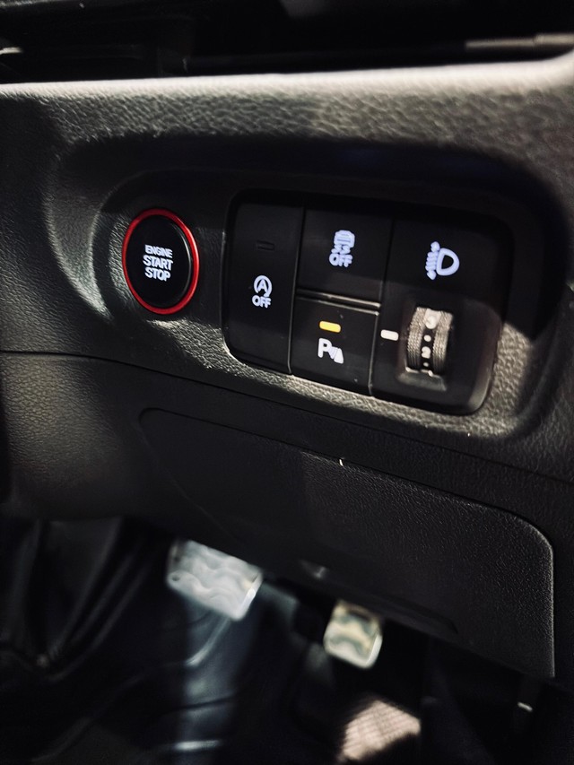 Second-hand 2024 Hyundai Creta SX (O) Turbo DCT for sale in Madurai-4