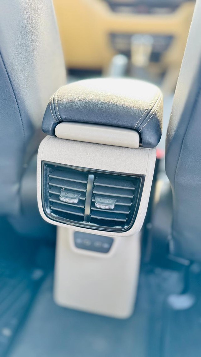 Skoda Slavia 1.0 TSI Style Second-hand 2024 Skoda Slavia 1.0 TSI Style for sale in Surat-17