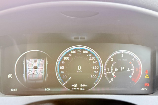 Second-hand 2018 Jaguar F-Pace Prestige 2.0 AWD for sale in Surat-18