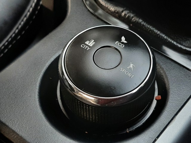 Second-hand 2020 Tata Nexon 1.2 Revotron XM for sale in Mumbai-16