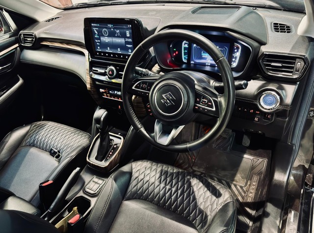 Second-hand 2022 Maruti Grand Vitara Alpha Plus Hybrid CVT BSVI for sale in Madurai-5