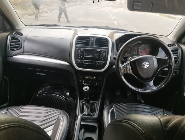 Second-hand 2020 Maruti Vitara Brezza VXI for sale in New Delhi-5