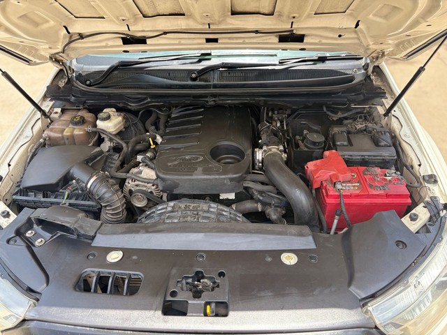 Ford Endeavour 3.2 Trend AT 4X4 Second-hand 2016 Ford Endeavour 3.2 Trend AT 4X4 for sale in Bhopal-11