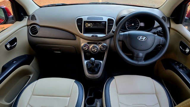 Hyundai i10 Magna 1.1L Second-hand 2013 Hyundai i10 Magna 1.1L for sale in East Godavari-2
