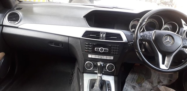 Second-hand 2012 Mercedes-Benz C-Class C 250 CDI Avantgarde for sale in Thane-8