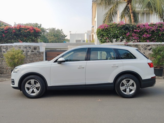Second-hand 2017 Audi Q7 45 TDI Quattro Technology for sale in Chennai-3