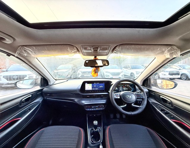 Second-hand 2021 Hyundai i20 Asta Opt BSVI for sale in Surat-6