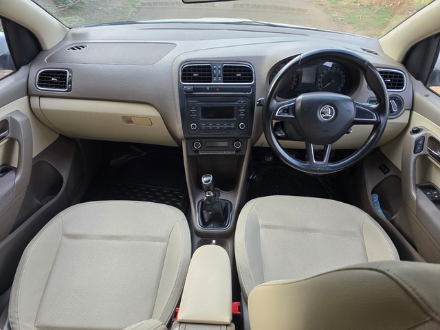 Second-hand 2015 Skoda Rapid 1.5 TDI Elegance Plus for sale in Kodagu-2