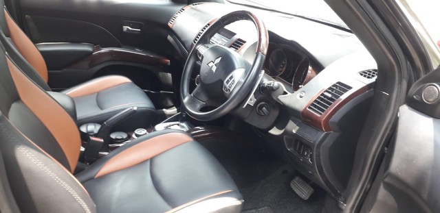 Mitsubishi Outlander 2.4 Second-hand 2009 Mitsubishi Outlander 2.4 for sale in Thane-3