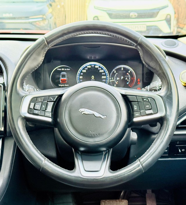 Second-hand 2018 Jaguar F-Pace Prestige 2.0 AWD for sale in Surat-16