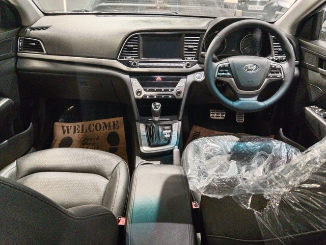 Second-hand 2018 Hyundai Elantra 2.0 SX Option AT for sale in New Delhi-11