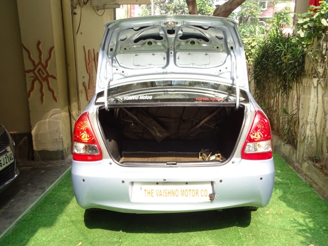 Second-hand 2011 Toyota Etios VX for sale in Kolkata-5