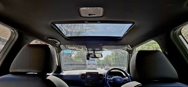 Hyundai Venue N Line N8 turbo DCT DT BSVI Second-hand 2023 Hyundai Venue N Line N8 turbo DCT DT BSVI for sale in Mumbai-10