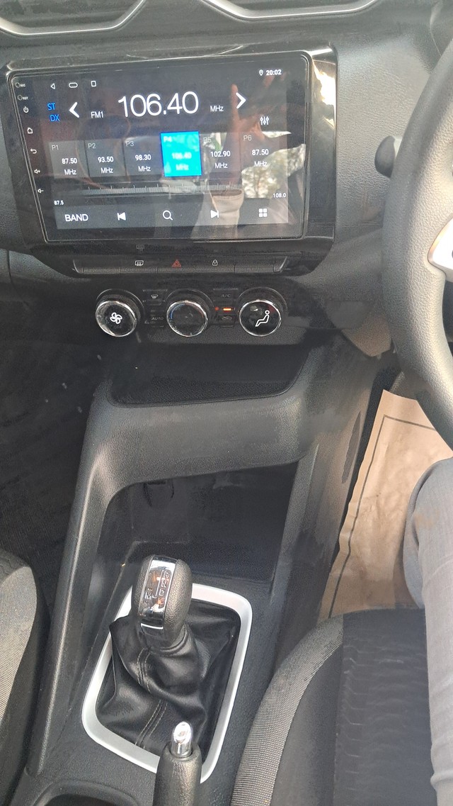 Second-hand 2025 Nissan Magnite Acenta AMT for sale in Jabalpur-6