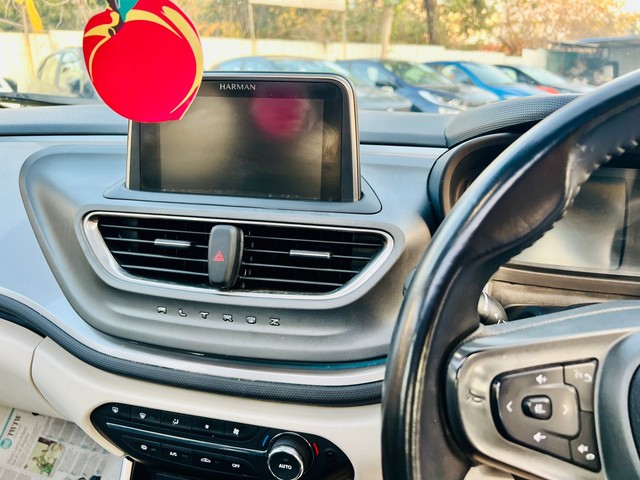 Tata Altroz XZ Plus S Second-hand 2023 Tata Altroz XZ Plus S for sale in Faridabad-12