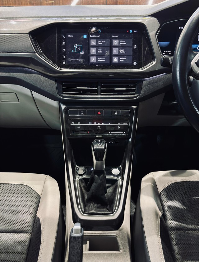 Second-hand 2022 Volkswagen Taigun 1.0 TSI Topline AT BSVI for sale in Madurai-13