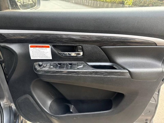 Second-hand 2024 Maruti Suzuki XL6 Zeta CNG for sale in Mumbai-11