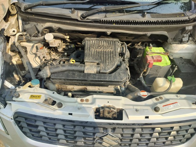 Second-hand 2015 Maruti Ertiga VXI for sale in Thane-4