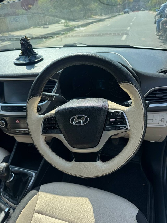 Second-hand 2019 Hyundai Verna VTVT 1.6 SX for sale in New Delhi-16