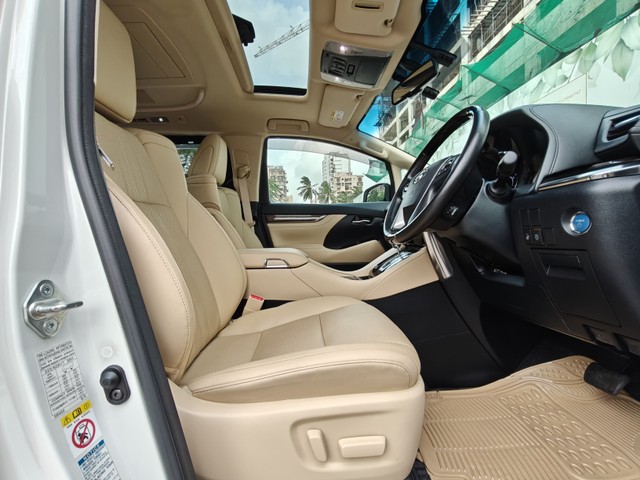 Second-hand 2020 Toyota Vellfire Executive Lounge BSVI for sale in Mumbai-22
