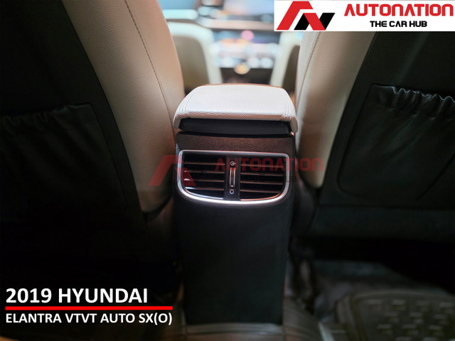 Second-hand 2019 Hyundai Elantra 2.0 SX Option AT for sale in Kolkata-13